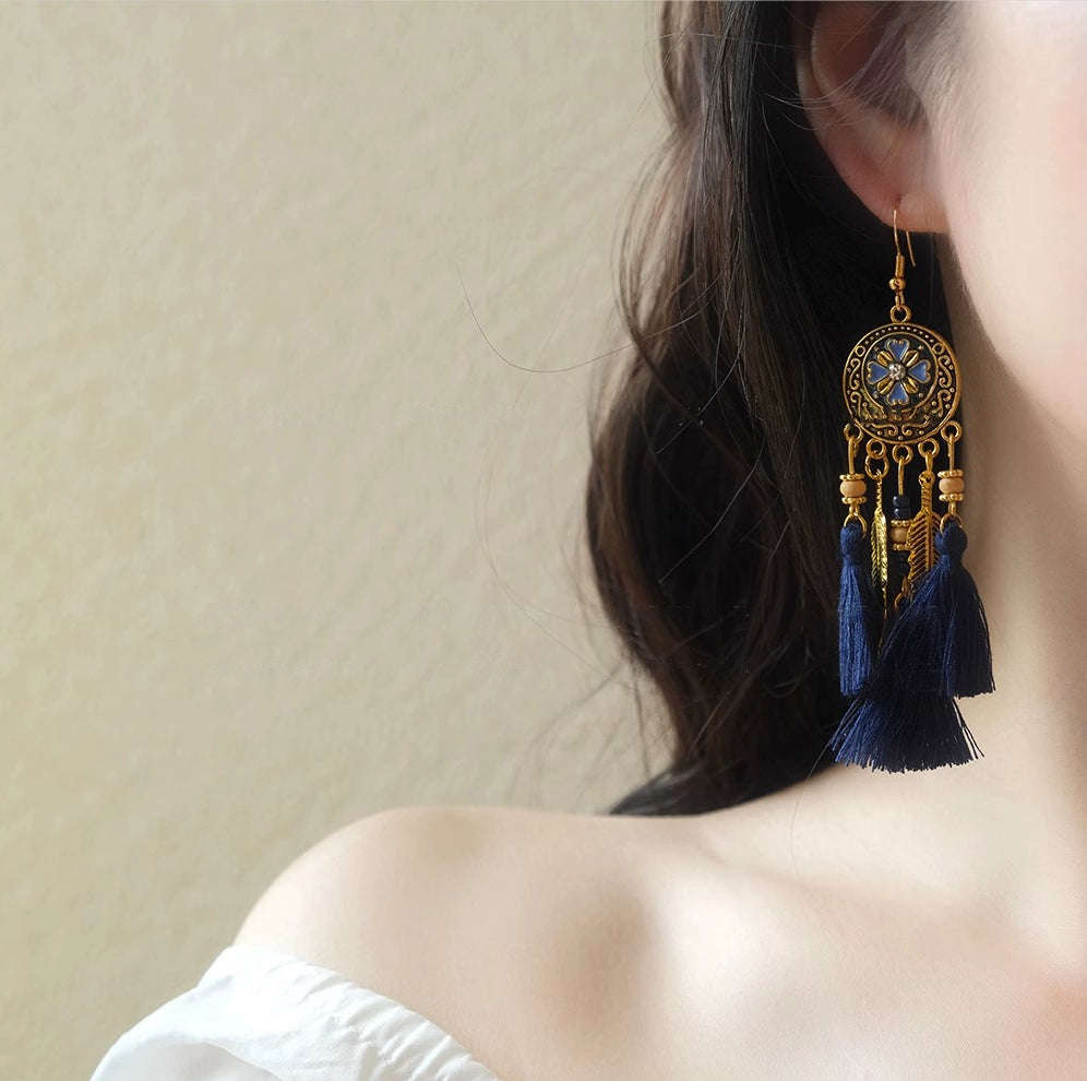 レトロタッセルピアス