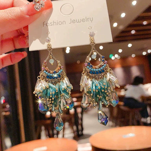 クリスタルベールピアス