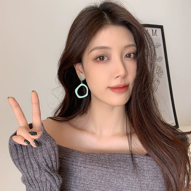 韓国風ニュアンスピアス