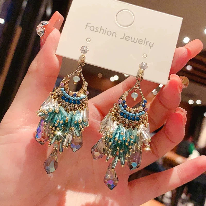 クリスタルベールピアス