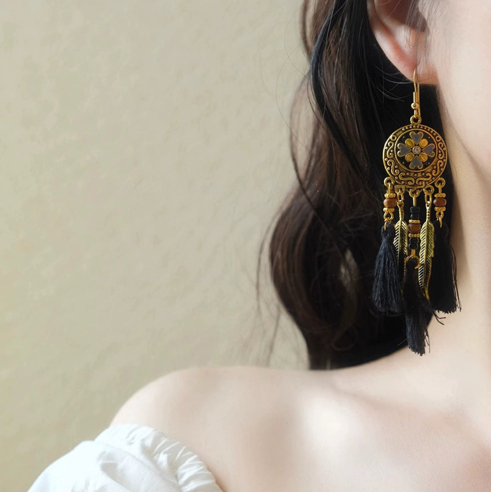 レトロタッセルピアス